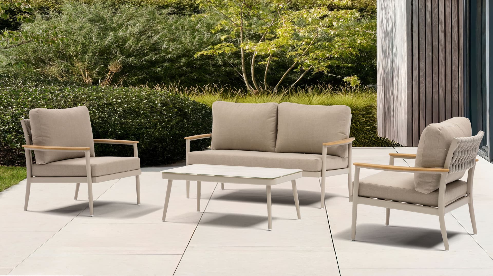 VELAR OUTDOOR SET – CAMEL EDITION
